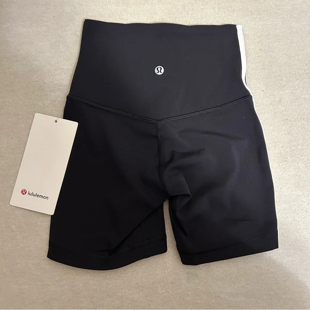 NWT 0 Lululemon Align Hi-Rise Stripe Short 6” inseam Black Activewear Workout - Picture 4 of 10